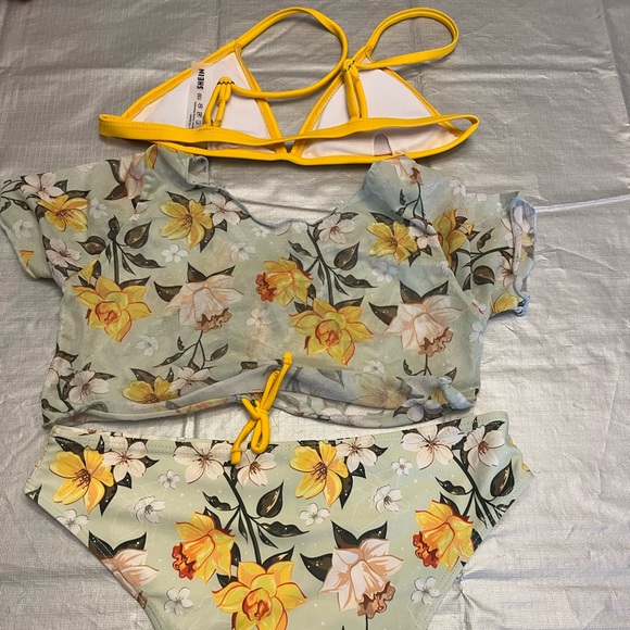 Girls 3 piece swim set - Picture 2 of 3